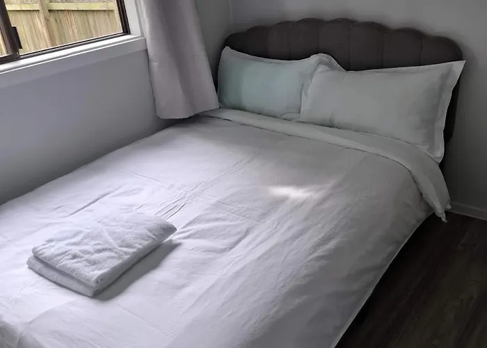 Apartment 5 Double Beds In 1 Bedroom And 1 Lounge